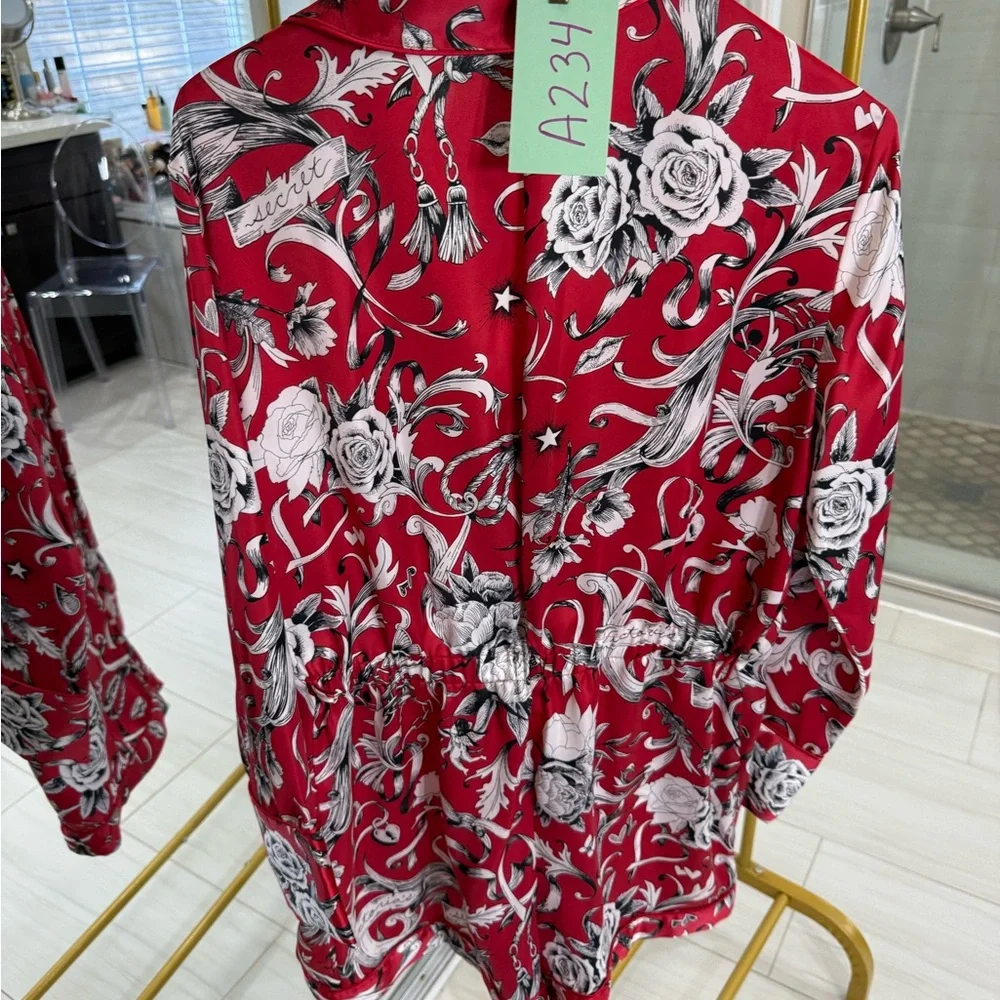 Victoria’s Secret Romper Onesie (A234) - Picture 6 of 11